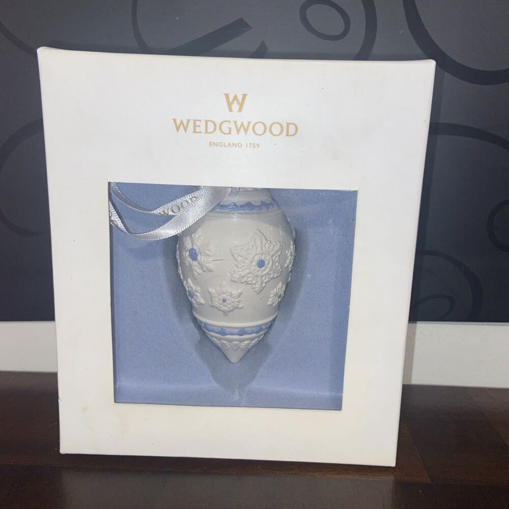 Wedgewood Jasper Snowflake Teardrop Christmas Ornament 588344 Blue White Boxed